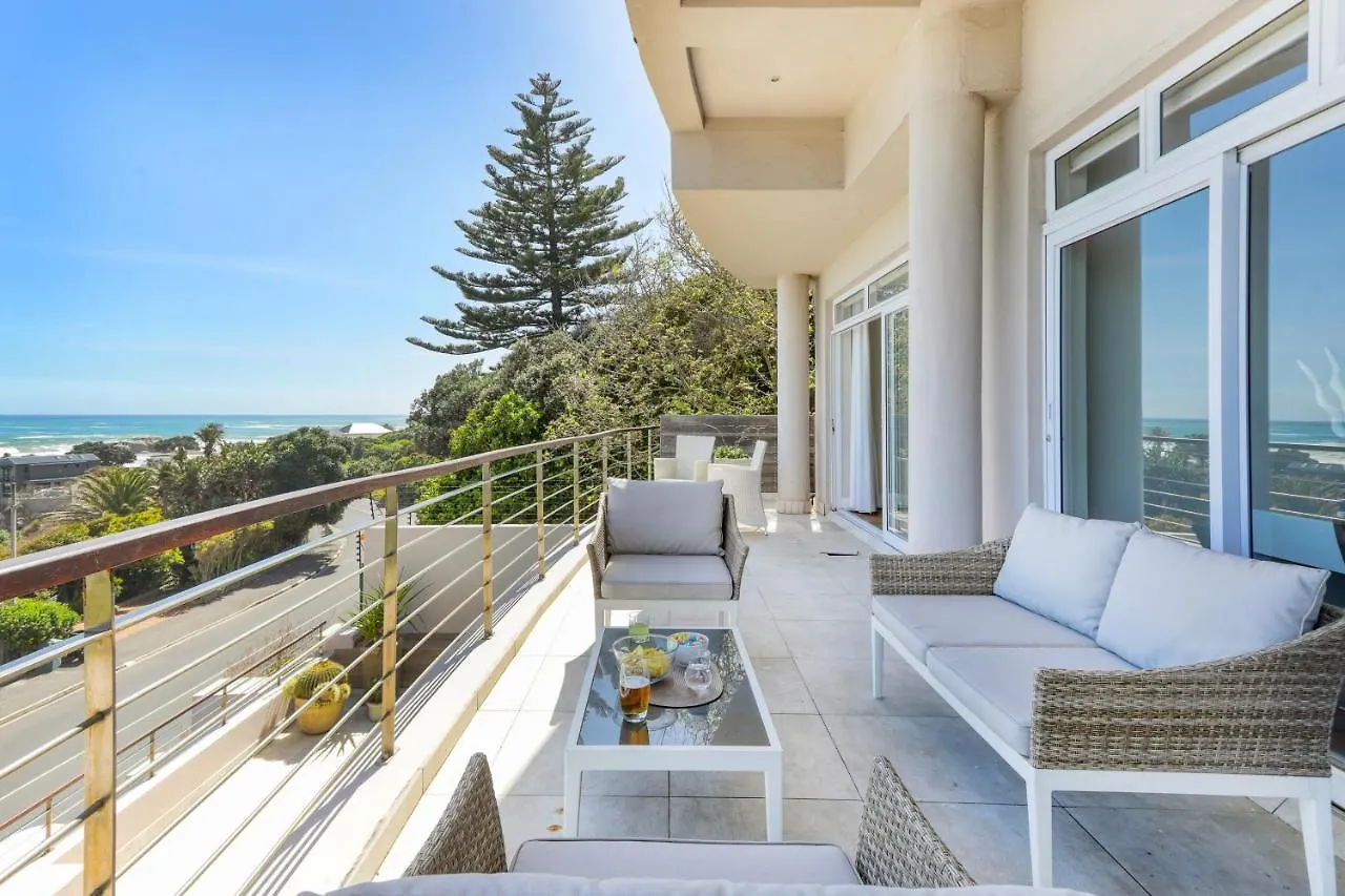 アパート Bakoven Sunsets - Luxury Apt With Sea Views & Pool ケープタウン 南アフリカ