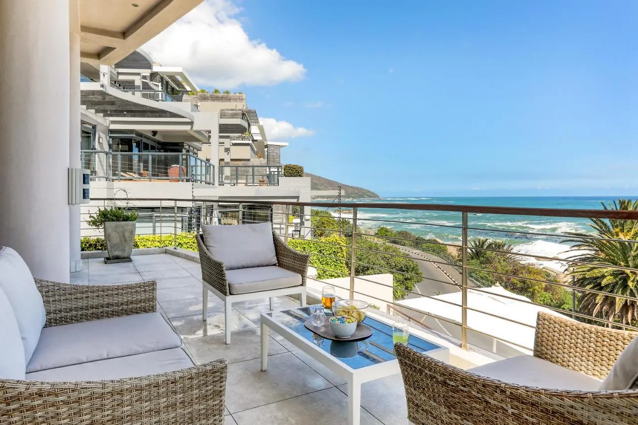 アパート Bakoven Sunsets - Luxury Apt With Sea Views & Pool ケープタウン
